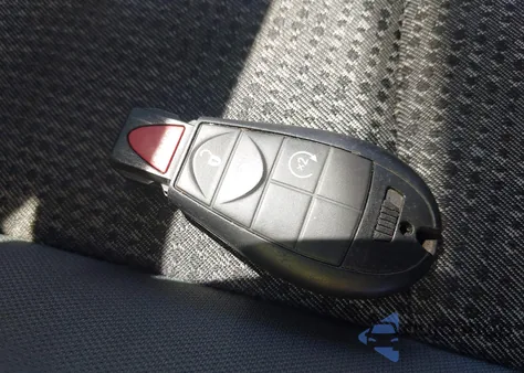 2018 Ram 1500 Big Horn 4X4 6'4 Box from USA, damaged, VIN 1C6RR7GT0JS243472